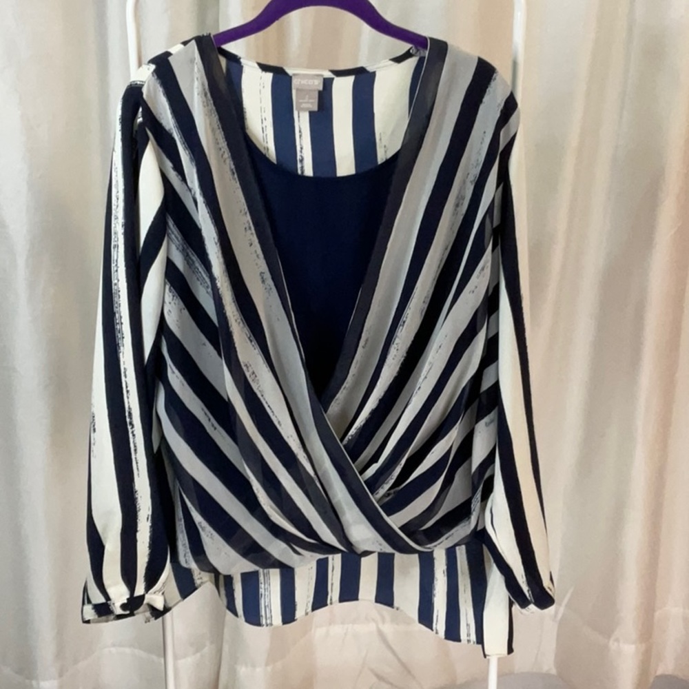Chicos Navy White Blouse - Size 2 (12/14)